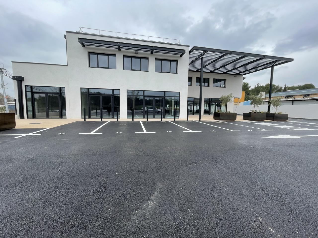 Bureau Éguilles 829m² Location bureau Éguilles Bouches-du-Rhône OLBUR2311990 4